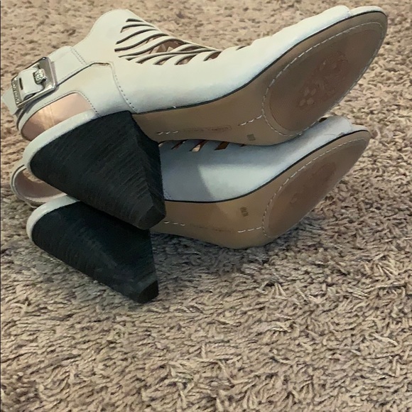 Vince Camuto “Eliana” Gladiator Shoes - Picture 5 of 8